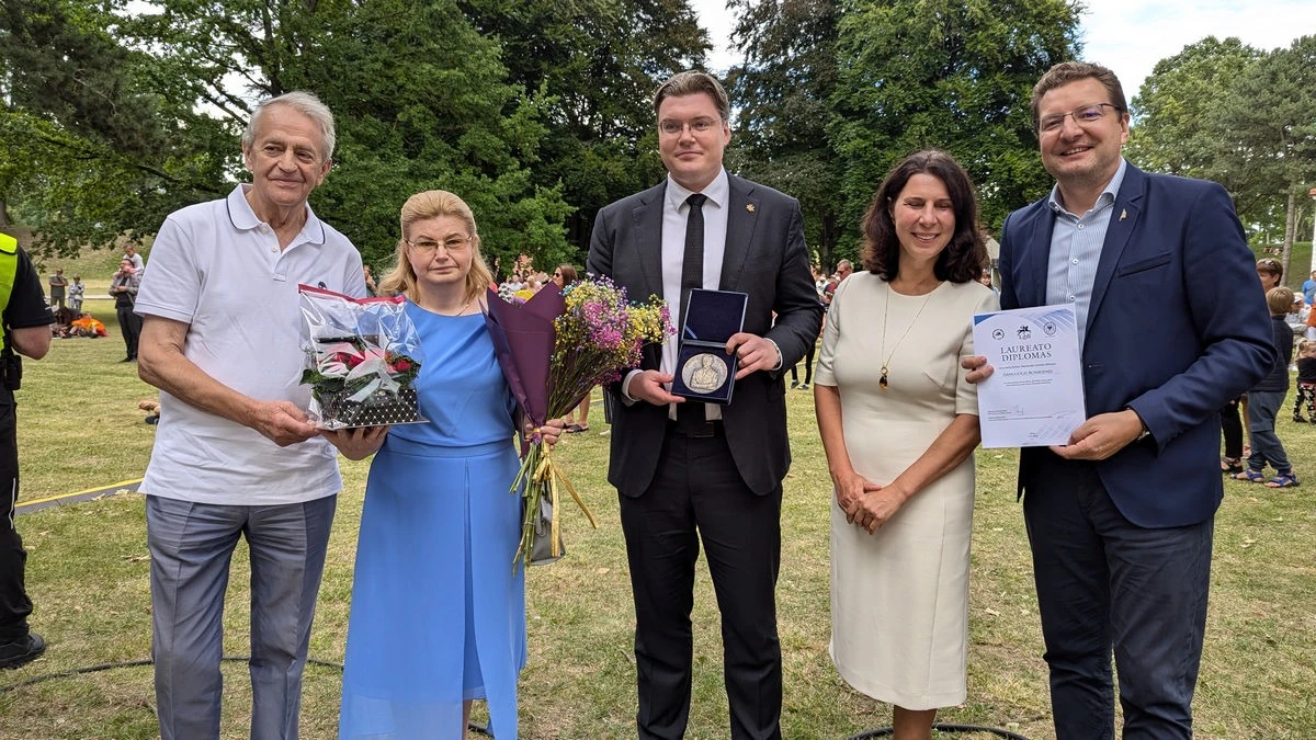 Filmo „Kai baltas Vytis pakils“ kūrėjams įteikta A. Macijausko premija