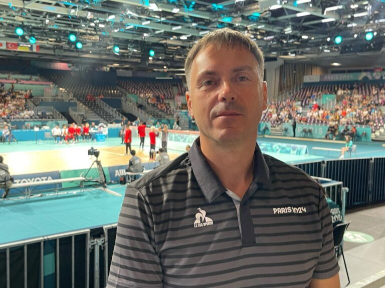Romualdas Vaitiekus golbolo teisėjas iš Lietuvos Paryžiaus paralimpinėse žaidynėse