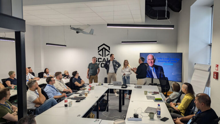 Broswarm pre akceleratoriuje