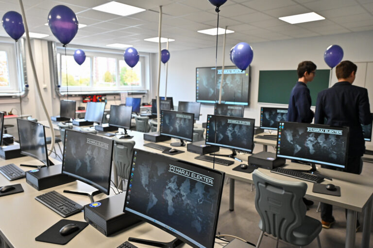 Panevėžyje atidaryta inžinerinė klasė: verslas ir švietimas vienijasi ugdant būsimus inžinierius