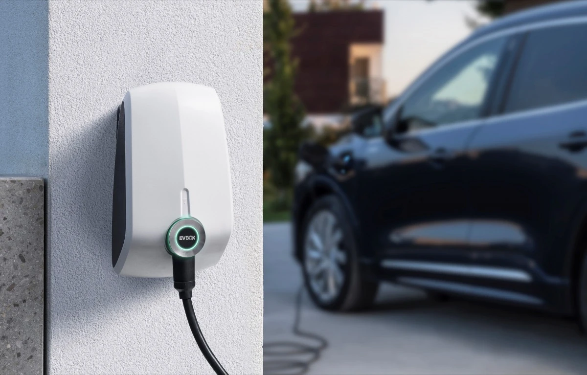 Nukeliauti 100 km elektriniu automobiliu kainuoja tik 5 eurus