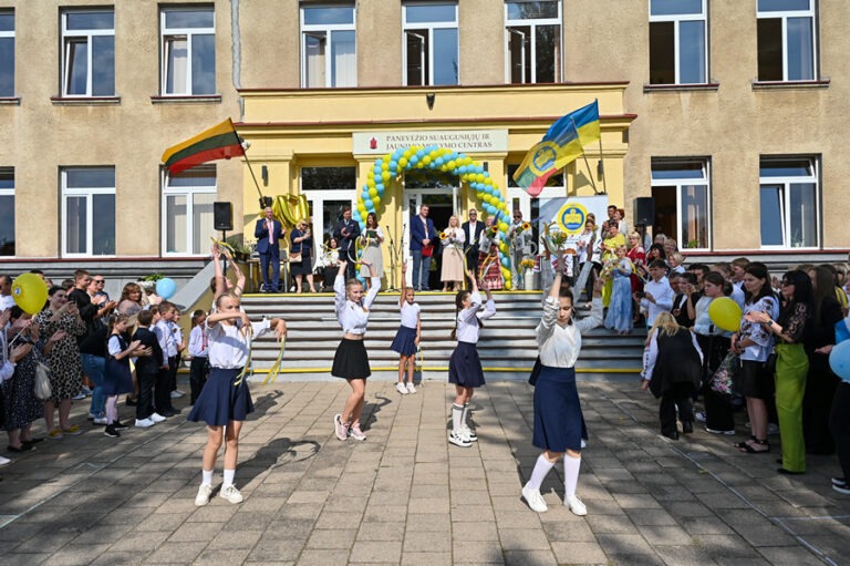 panevėžyje sėkmingai veikia tarptautinė ukrainos mokykla