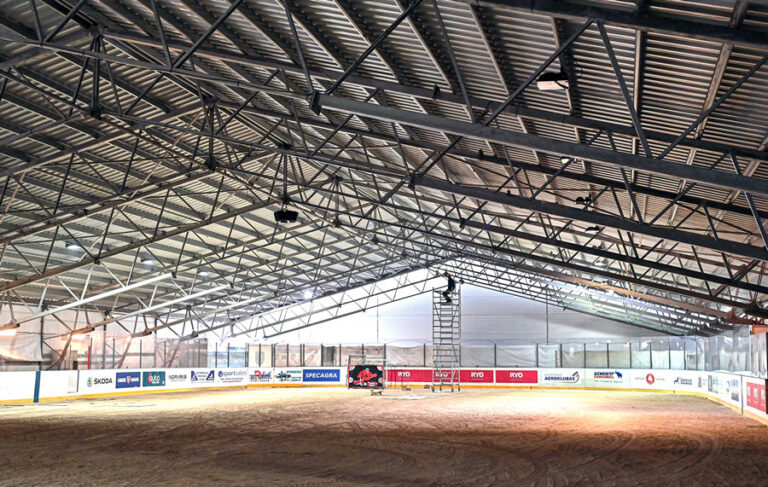 netrukus duris atvers suremontuota ledo arena