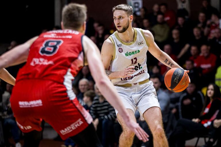 telšiuose patirta nesėkmė prieš mažeikių klubą