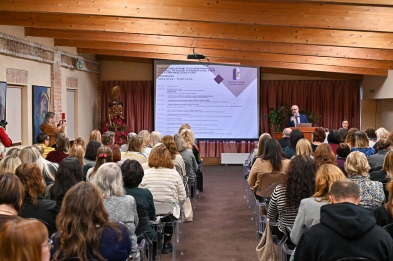 „dideli ir maži pasiekimai“: panevėžyje aptarti įtraukiojo ugdymo iššūkiai ir sprendimai