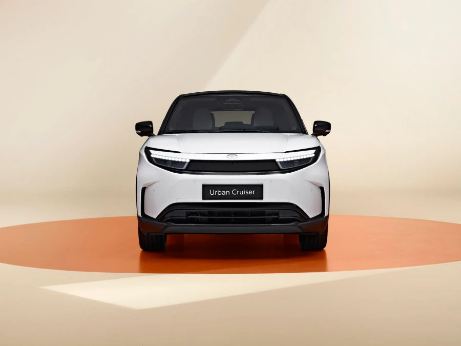 „Toyota“ pristatė visiškai naują elektromobilį