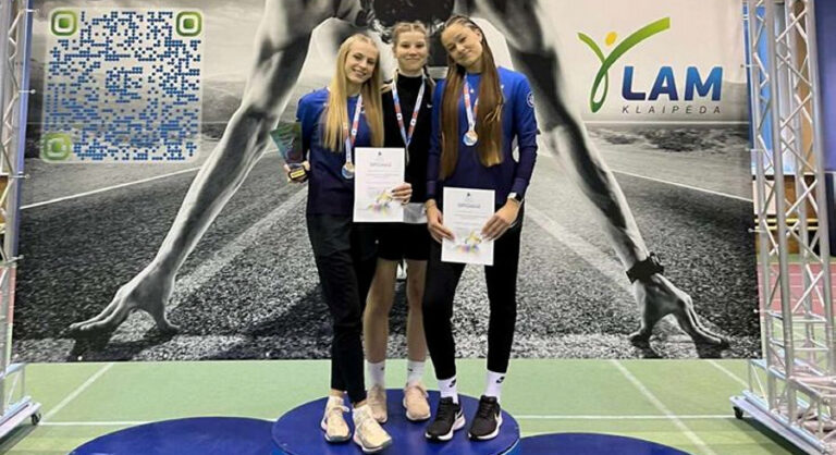 lengvaatlečiai žiemos sezono varžybas pradėjo pergalėmis