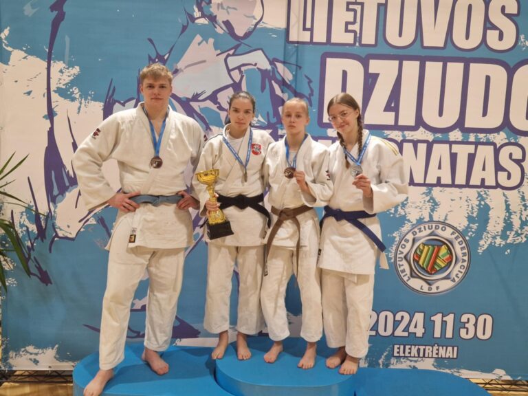 dziudo čempionate iškovojo medalius