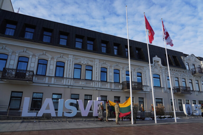 Šiandien Panevėžys drauge su visa Lietuva mini Laisvės gynėjų dieną, pagerbdamas 1991-ųjų sausio 13-ąją už laisvę kovojusius žmones.