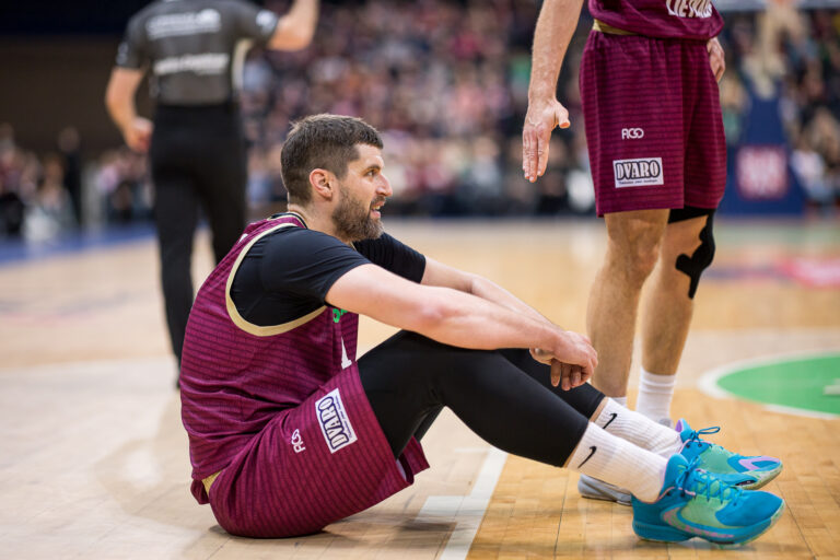 Po atkaklios kovos nusileista „Žalgiriui“