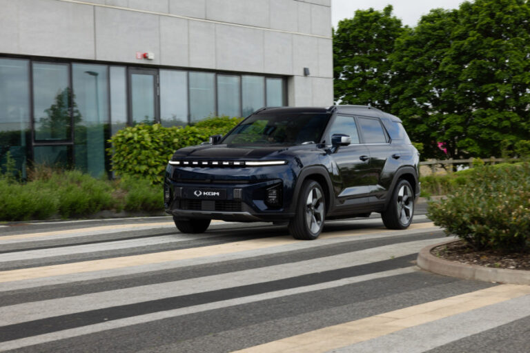 Rinkdami geriausius visureigius, nustatė kainos ir kokybės santykį