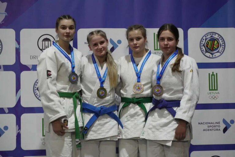 Panevėžio sporto centro ugdytiniai sužibėjo Lietuvos dziudo čempionate