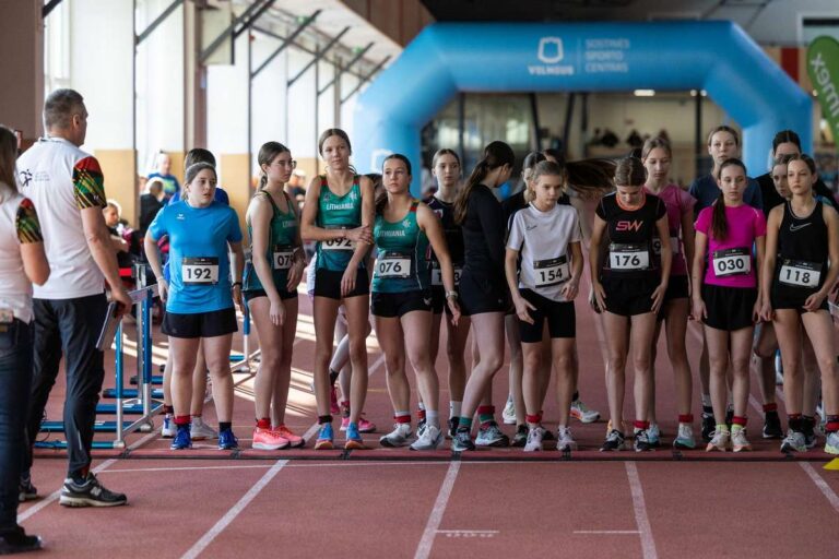 Panevėžio sporto centro ugdytinės – žiemos akvatlono taurės prizininkės