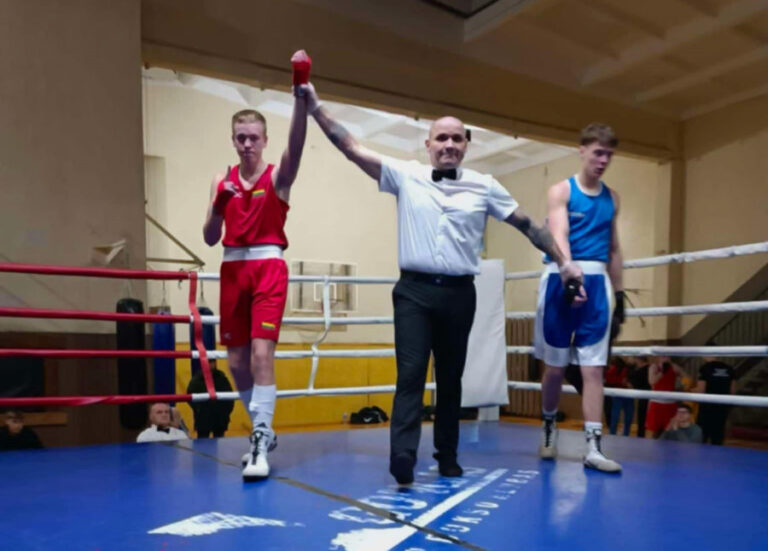 Lietuvos bokso čempionate iškovoti aukso medaliai