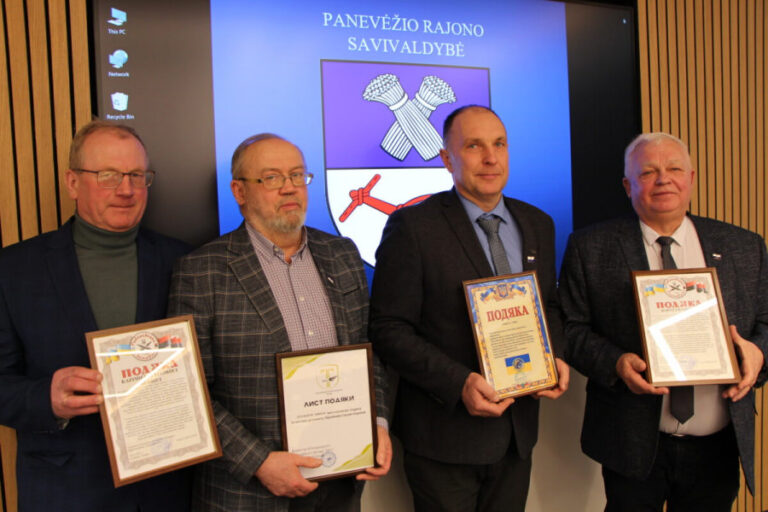 Skaudi karo sukaktis paminėta tylos minute ir iš Ukrainos gautomis padėkomis