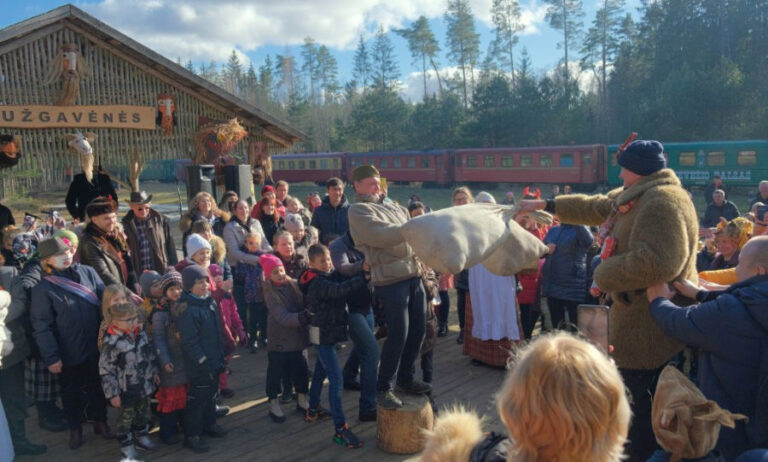 Siaurukas veš į Užgavėnių šventę