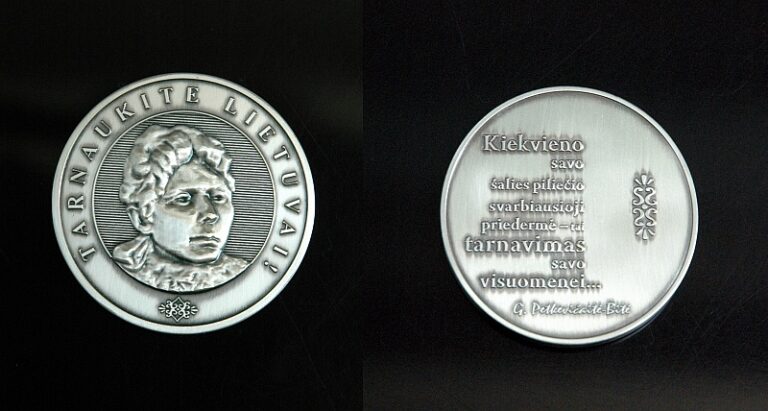 Medaliu „Tarnaukite Lietuvai“ įvertintos dvi Panevėžio rajono šviesuolės