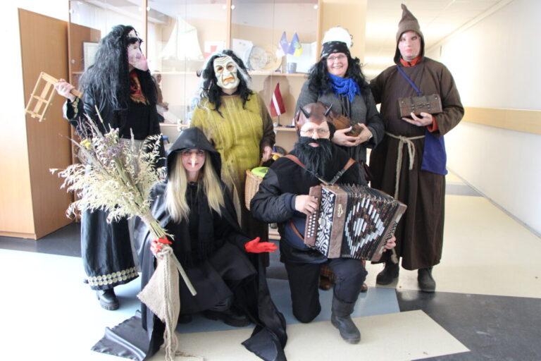 Panevėžio rajono savivaldybės administracijoje pasklido Užgavėnių nuotaika