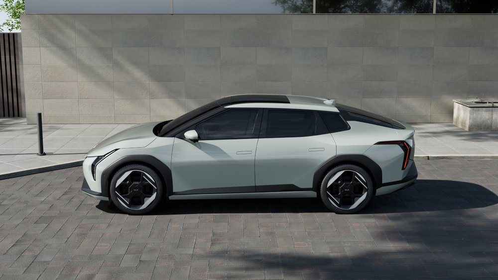 Paaiškėjo, kada naujasis elektromobilis „Kia EV4“ atvyks į Lietuvą
