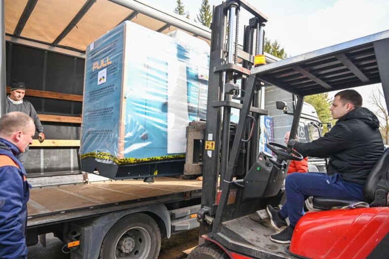 Panevėžys siunčia humanitarinę pagalbą Vinycios mokykloms – generatoriai jau pakeliui į Ukrainą