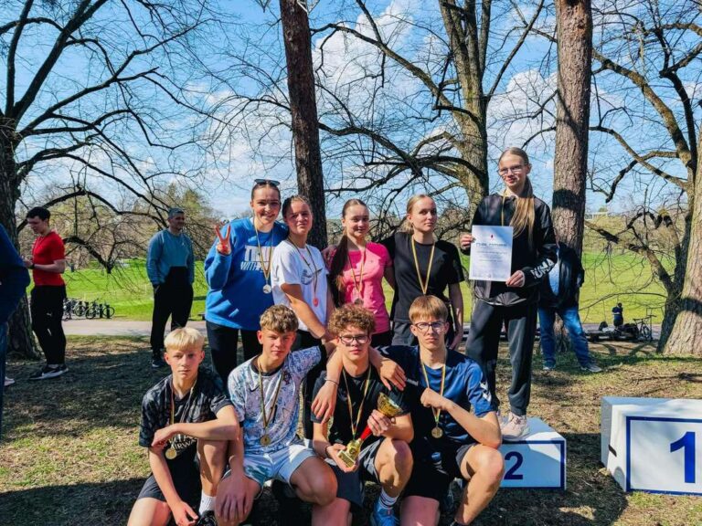 Panevėžyje vyko mokyklų kroso estafečių varžybos