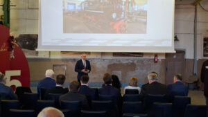 Panevėžyje atidaryta senojo garvežio ekspozicija