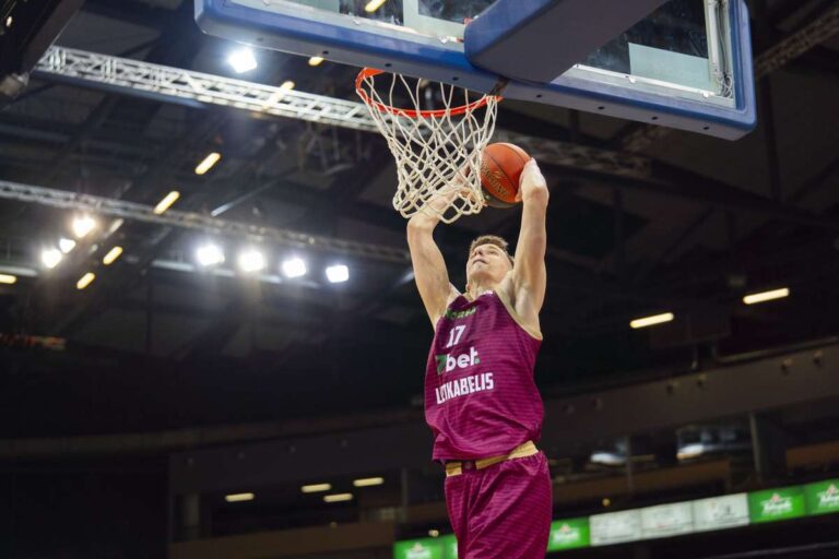 Iškovota pergalė prieš svečius iš Mažeikių