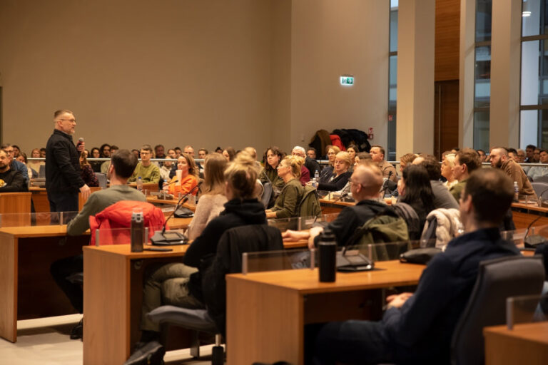 Atsargos majoras įvardino, kokį pilietinį pasipriešinimą gyventojai turėtų vykdyti net ir taikos metu