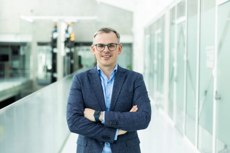 KTU profesorius apie gilųjį mokymąsi: tai veikia panašiai kaip žmogaus smegenys