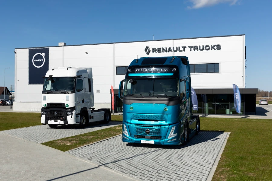 Panevėžyje atidarytas naujas „Volvo Lietuva“ sunkvežimių centras