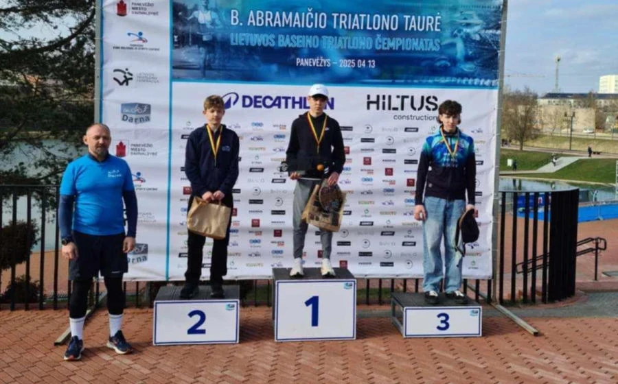V. Urbono auklėtiniai sėkmingai pasirodė Lietuvos triatlono baseino čempionate