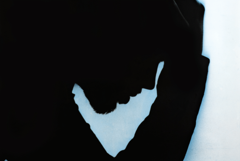 Gegužės 8 d. kūrybiškumo centre „Pragiedruliai“ pristatoma nauja, 6 metus kurta, panevėžiečio Pauliaus Vepšto fotografijų paroda „SRÕVĖS“