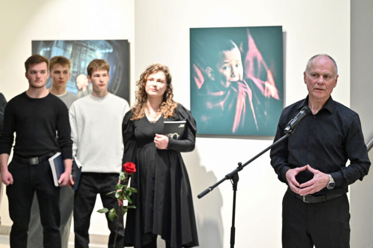 Panevėžio miesto dailės galerijoje – dviejų skirtingų, bet viena kitą papildančių istorijų parodos