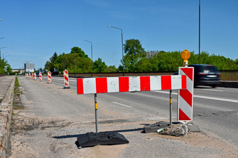 Pribrendo. Galų gale pajudės Nemuno g. tilto remonto darbai