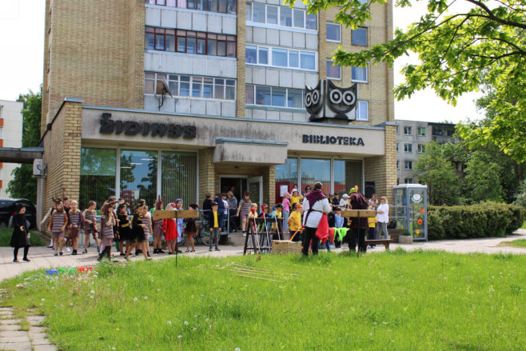 Bendruomenės šventė „Po vienu stogu“: bendrystė, istorija ir šypsenos