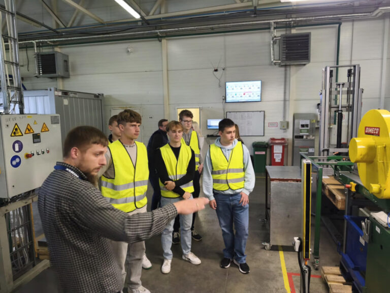 Sėkmingi pirmieji Inžinerijos mokslų akademijos metai