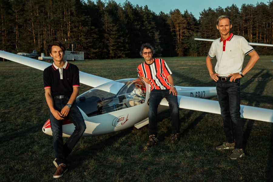 Joninių savaitgalį – skrydis aplink Lietuvą: „Laikas kilt“ komanda kyla į pažintinę aviacijos kelionę