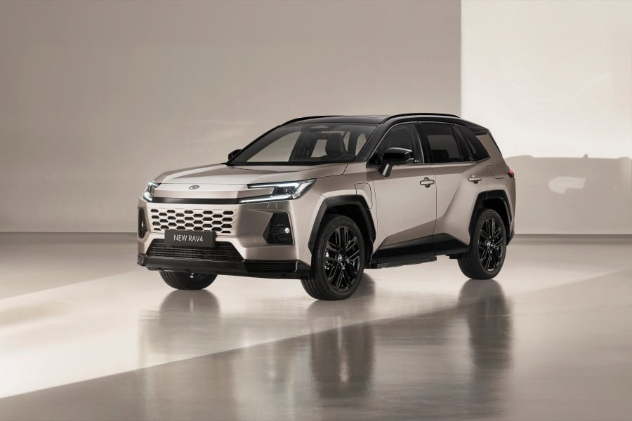 „Toyota“ pristato naujos kartos „RAV4“