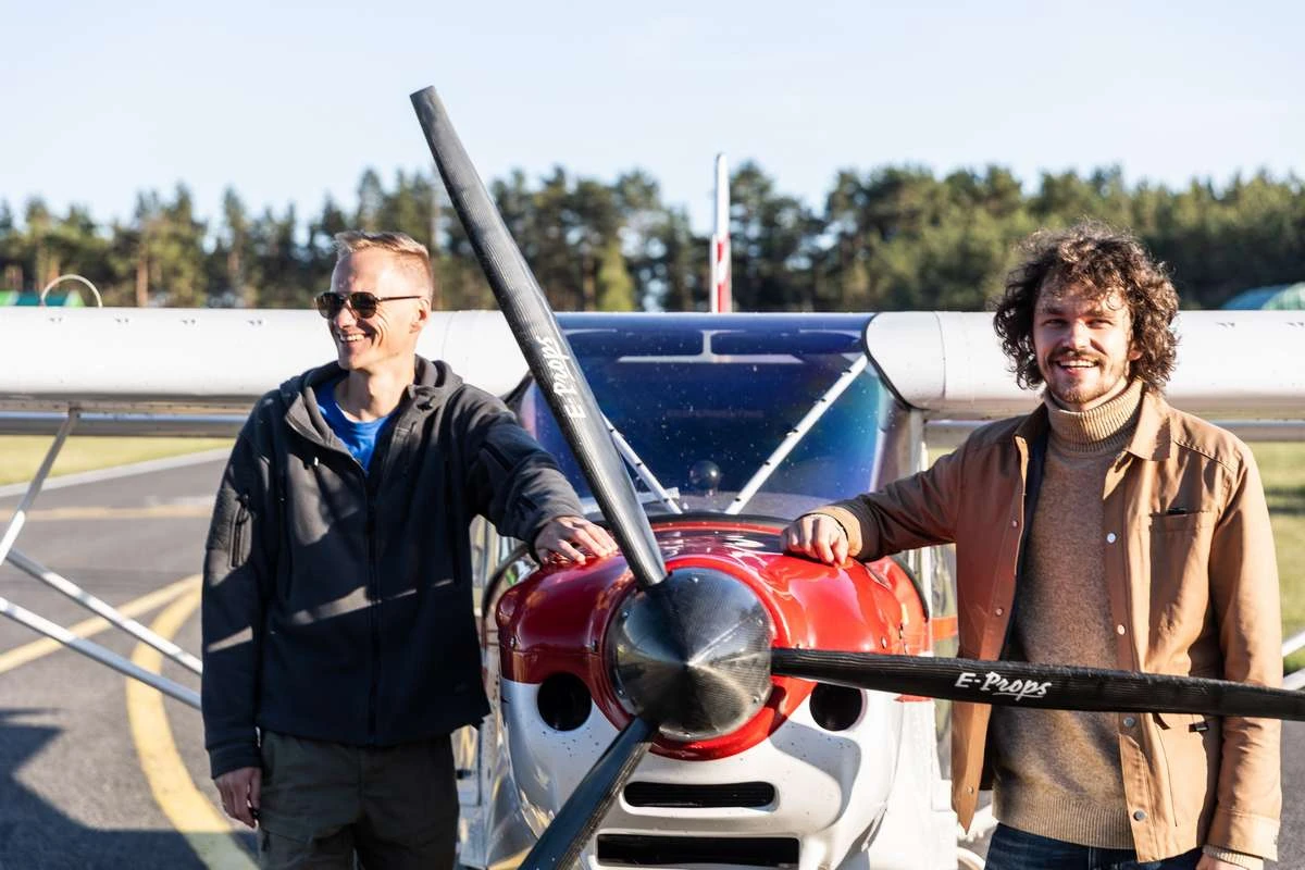 Prasidėjo „Laikas Kilt“ pažintinis skrydis aplink Lietuvą: per pirmąją dieną aplankyti 8 aerodromai
