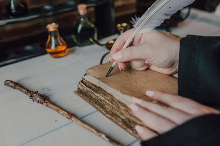 Plunksnakotis – klasika, kuri neblėsta