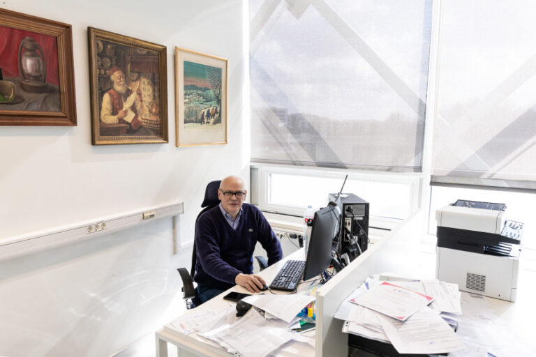 Pirmą kartą pasaulyje: KTU mokslininkų atradimas keičia OLED technologijas ir sprogmenų jutiklius