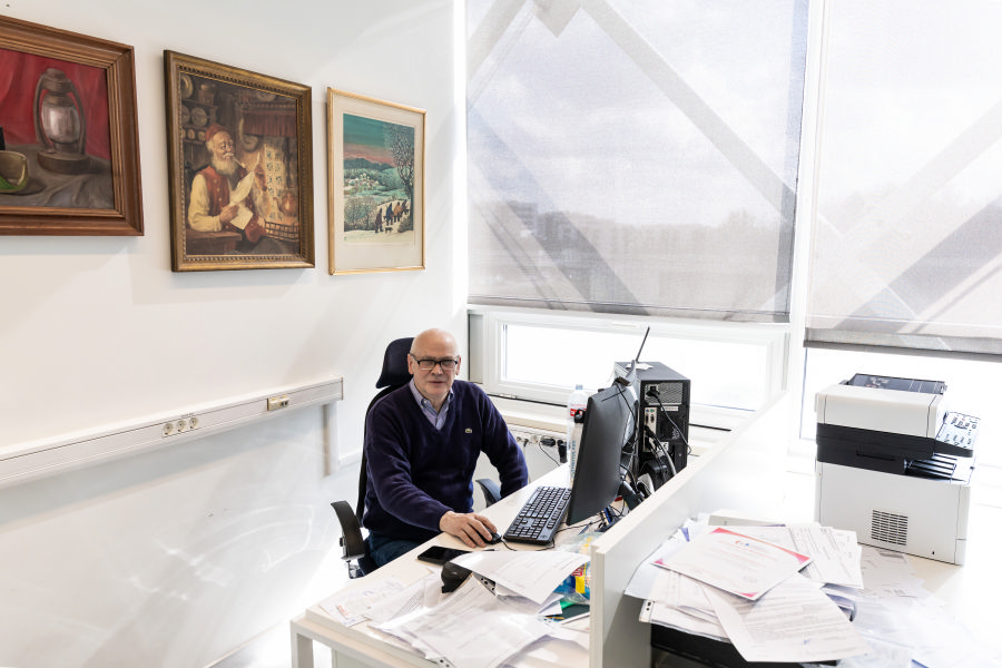 Pirmą kartą pasaulyje: KTU mokslininkų atradimas keičia OLED technologijas ir sprogmenų jutiklius