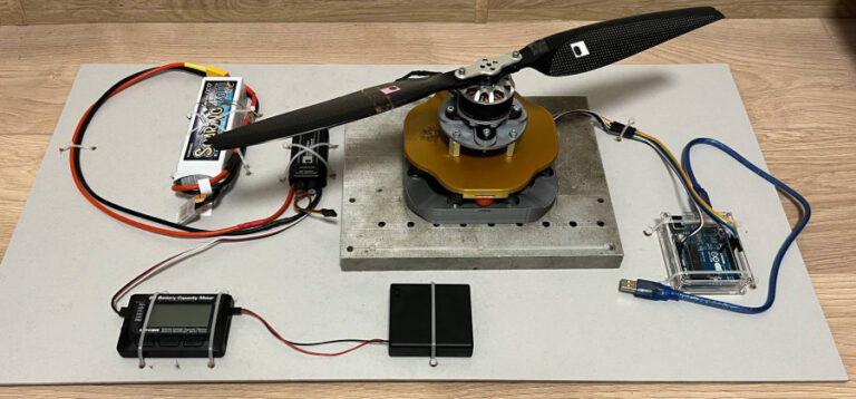 KTU studentas sukūrė pažangią dronų balansavimo sistemą