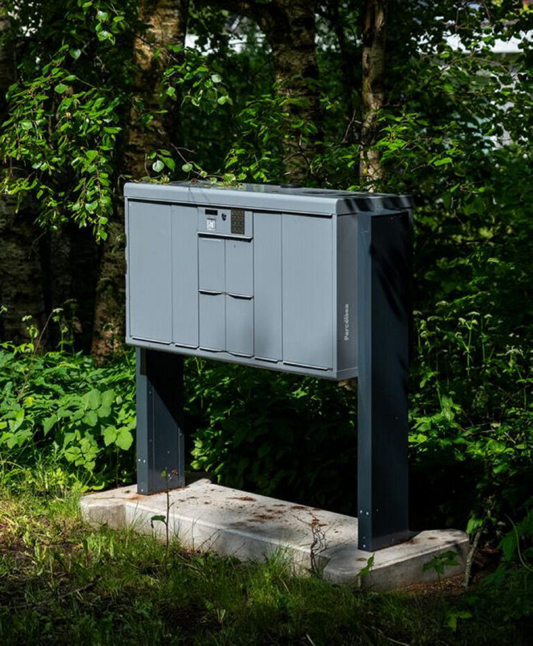 „Omniva“ Baltijos šalims pristato naują paslaugą – bendruomenių siuntų dėžutes