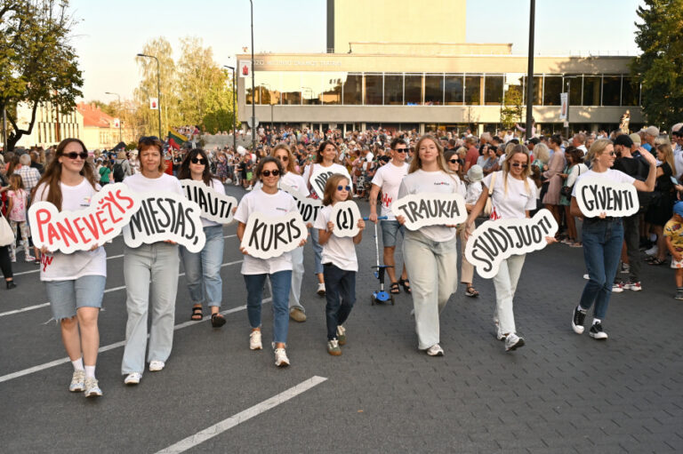 Savivaldybė  kviečia į šventinę miesto gimtadienio eiseną
