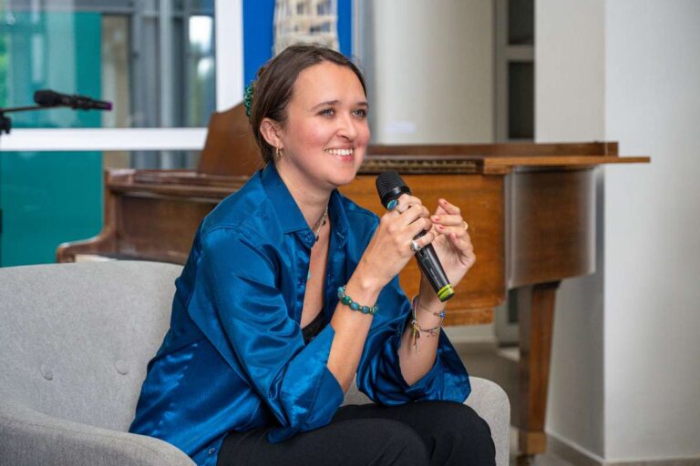 Godo Yorke: užsileisti senoj troboj vidury lauko