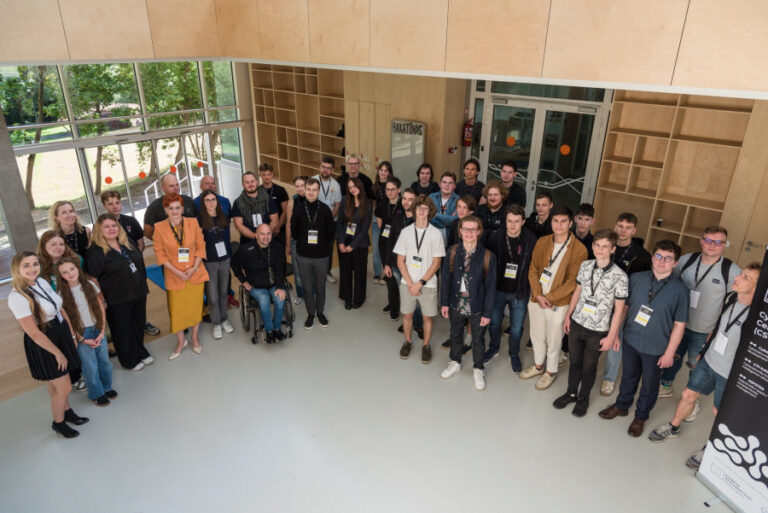 „Kibernetinis sprintas 2025“: KTU vykusioje stovykloje Lietuvos CTF rinktinė treniravosi kartu su kibernetinio saugumo bendruomene