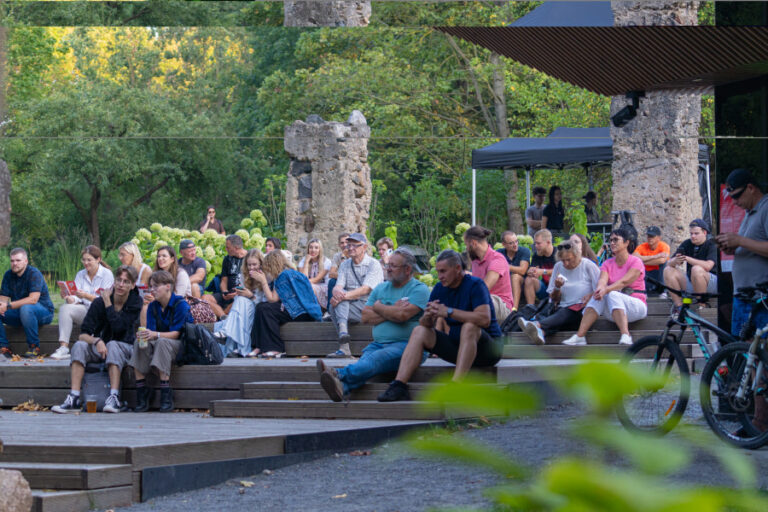 Skaistakalnio parke – gyva istorija ir muzika po atviru dangumi