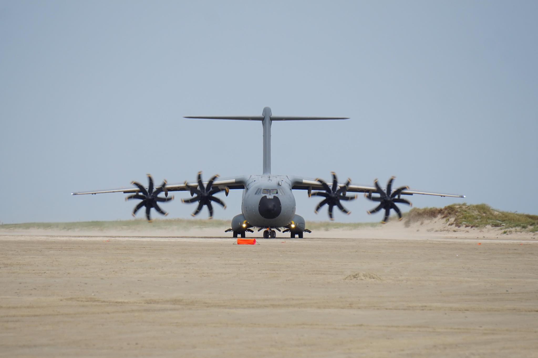 Žemame aukštyje skraidys Belgijos oro pajėgų transporto lėktuvai