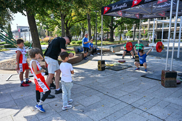 Panevėžyje įvyko 35-asis tarptautinis sunkiosios atletikos turnyras – puiki patirtis jauniesiems sportininkams